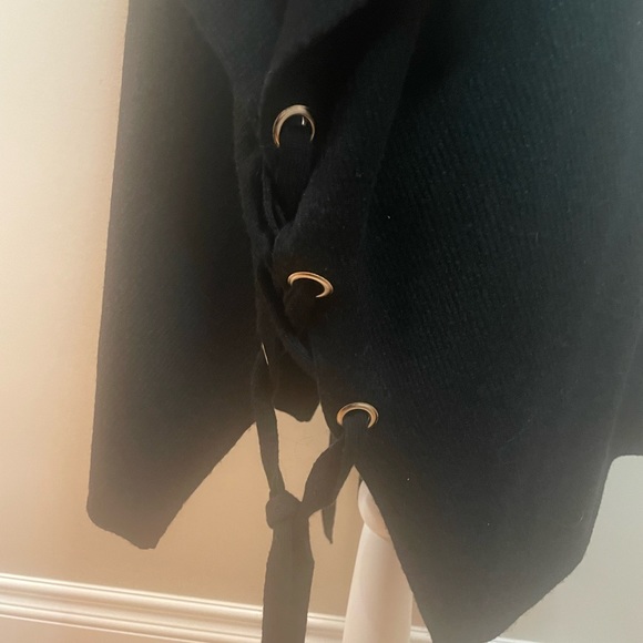 Michael Kors Black Knit Poncho - Picture 5 of 8